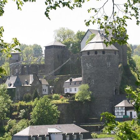 Ferienwohnung Kunterbunt mit Burgblick und Dachterrasse Monschau Exterior foto